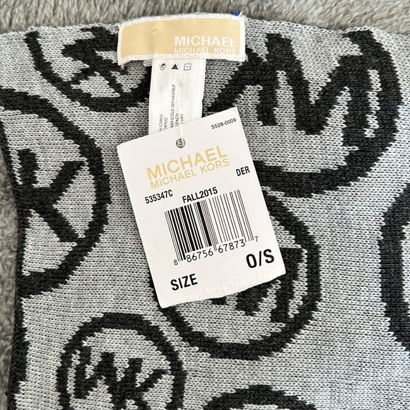 Michael Kors Scarf - Picture 6 of 6